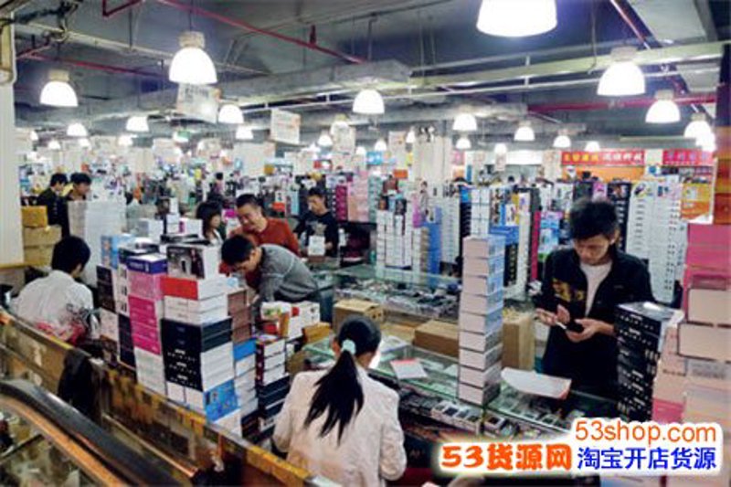 上海有狸猫吗？这个问题可能让不少小伙伴一头雾水，其实这里的“狸猫”并不是指家养的宠物狸猫，而是指一种小型哺乳动物——花面狸。